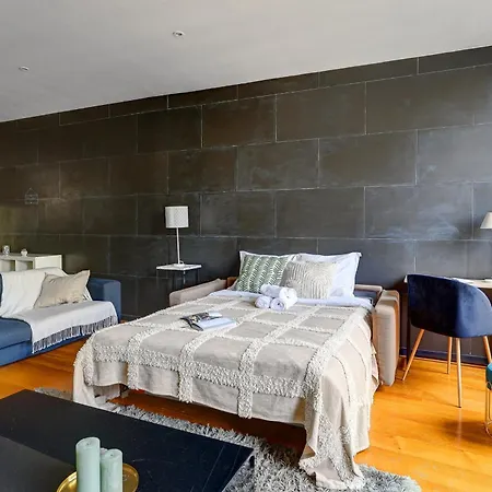 Les Halles 1br Flat *