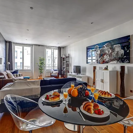 Les Halles 1br Flat *