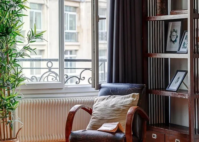 Les Halles 1Br Flat Paris
